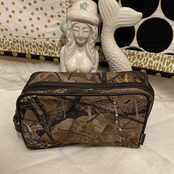 SALE!Remington Hair Clippers with Lacrosse zipper Case / Bag - Picture 3 of 4